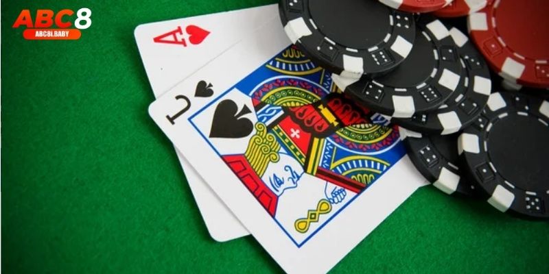 Bàn Blackjack ABC8 mang đến cảm giác sòng bài thực thụ 
